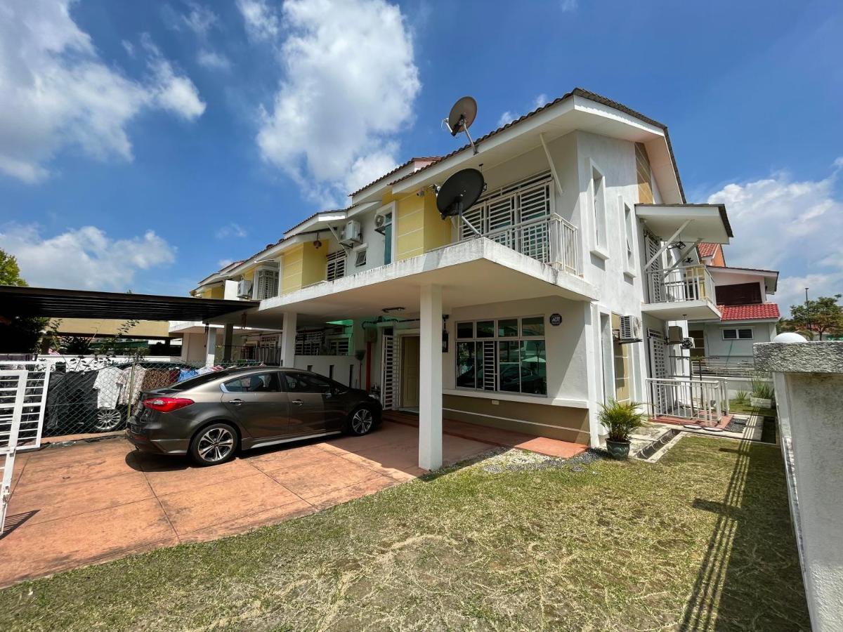 Hotel 3R D'Latania Senawang Seremban Esterno foto